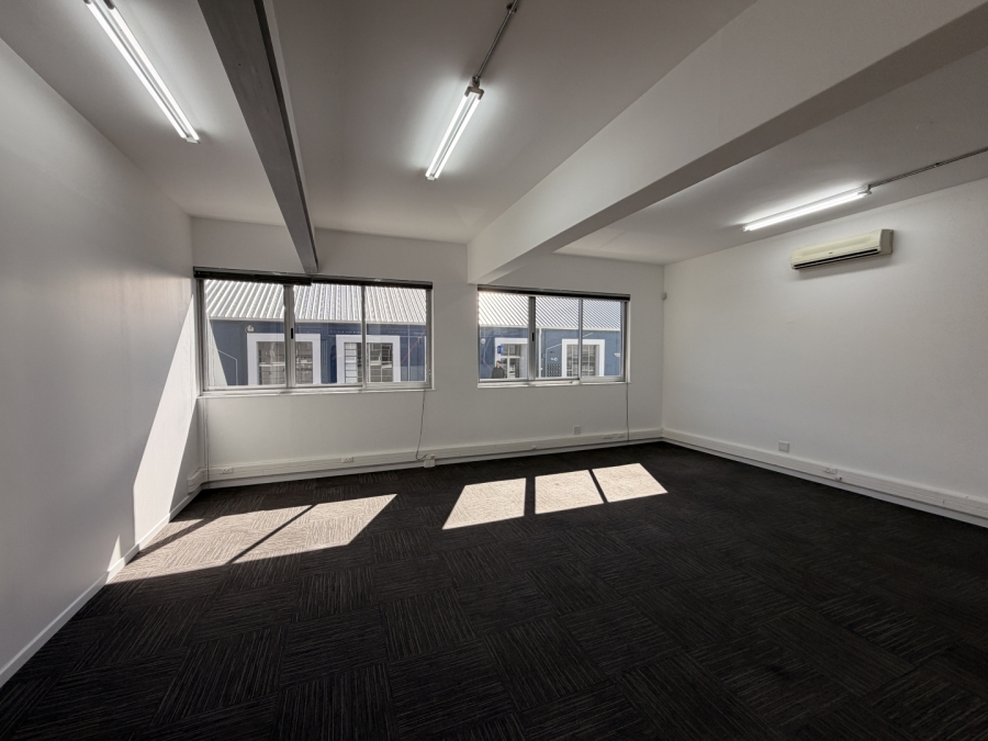 To Let Commercial Property for Rent in Green Point Western Cape